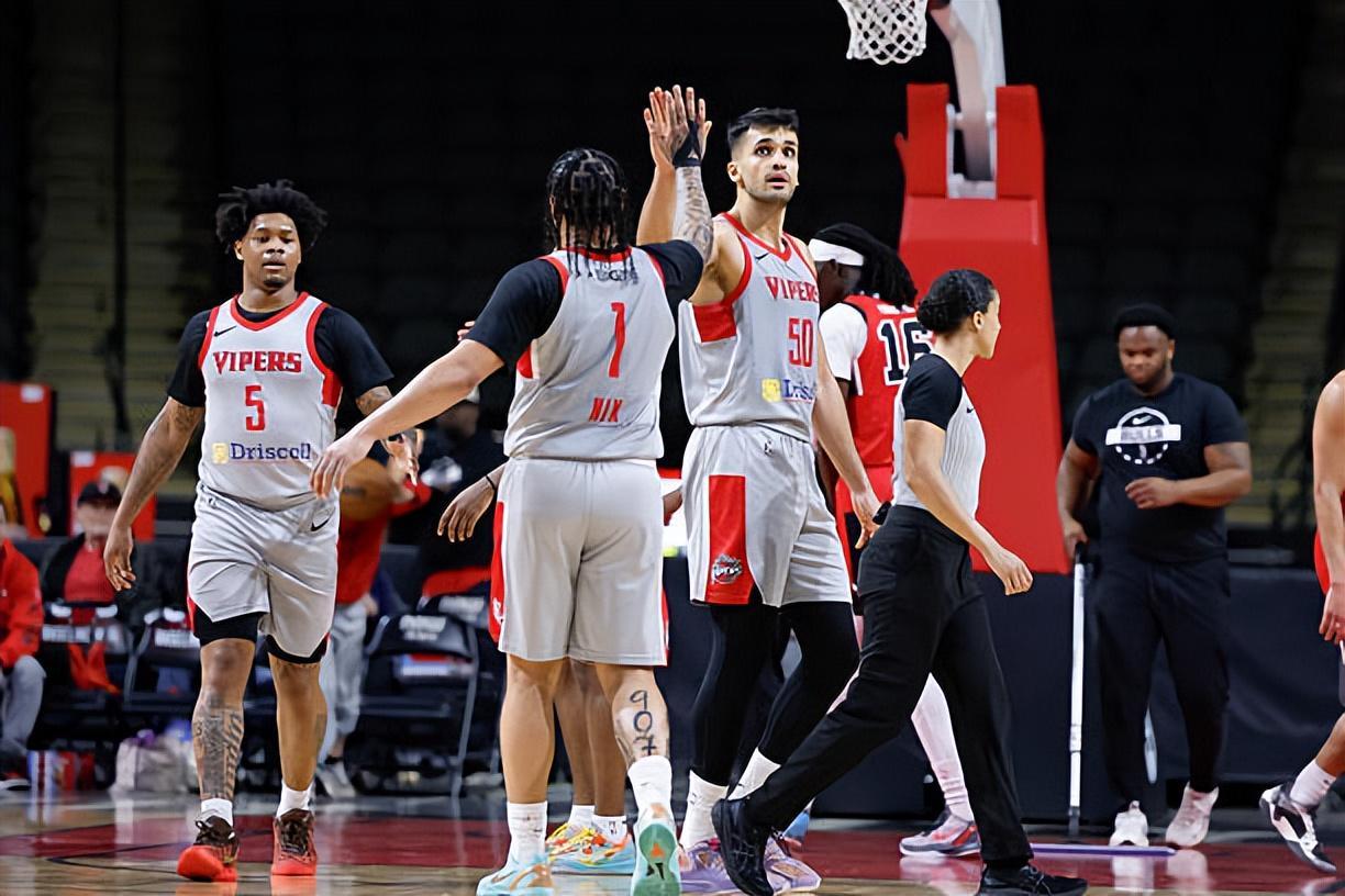 江南体育下载-又一次打出了灾难级表现，但火箭二队还是坚持以他为绝对核心？